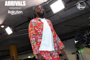 解说：追梦穿大花袄真有1234我爱勇士那味道 勇士坏在今天他上了 配图