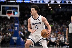 能传能防！新秀克莱顿送生涯新高14助 另有7分3板4断1帽 配图