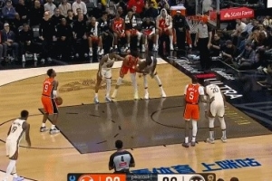 又开始了！马瑟林罚球 追梦与尼德豪泽篮下卡位纠缠 配图