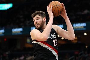 次节状态回暖!克林根半场7中3拿下10分8板3助 配图