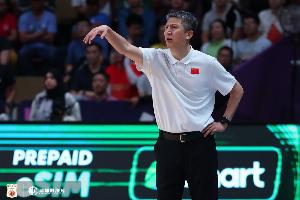 媒体人：上半场先感受比赛 下半场轮换缩短点+防守拉起来小火收汁 配图