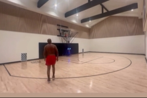 虽已退役但热爱不止！老保罗晒赤膊训练视频 把投篮练到极致 配图