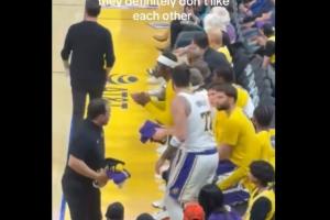 湖勇战时雷迪克与东契奇言语冲突!东子起身对质被范德彪拦住 配图