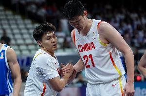 媒体人：七月初的世预赛第三窗口期 中国男篮现有阵容谁留谁走？ 配图