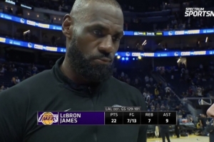 詹姆斯：在NBA不能过于高调也不能过于气馁 我们明天还有比赛 配图