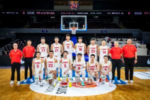 贺希宁晒大合照庆祝两连胜!胡明轩评论:乐邦詹士先生 配图