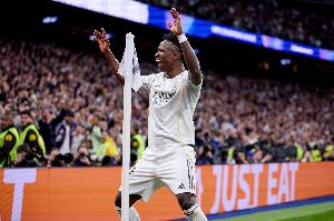 每体评维尼修斯：在球场上球技出众，但种族主义总围绕他展开 配图