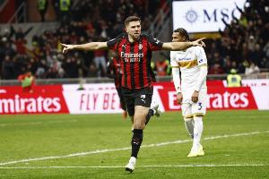 意媒:米兰在周一放假,但加比亚和菲尔克鲁格选择加练 配图