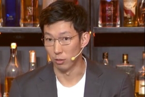 周琦:中国男篮今天赢下来的话 后面的备战压力会少很多 配图