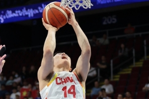 记者：李弘权的打法不是明星球员的打法 但却是每支球队都需要的 配图