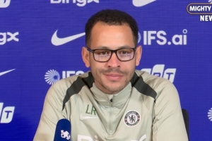 罗塞尼尔:不能承受每两三场就一张红牌 帕尔默完全可以出战维拉 配图