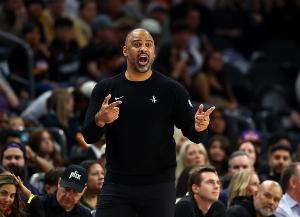 乌度卡:阿德巴约和拉松等人一样 都能轻易突破我们得分 配图