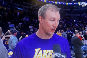 肯纳德:到目前为止我融入得相当不错 队友们给了我很大的信心 配图