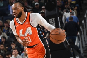 正负值-11！加兰首秀半场3中1拿到5分1助 有3失误 配图