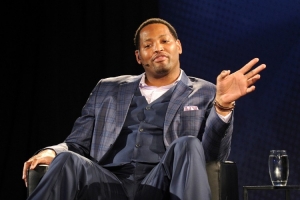 霍里:没入选名人堂让我失望 很多入选者没有我的7冠 配图