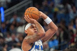 罚球等于活塞全队！班凯罗半场14罚12中拿下17分5板2助 配图