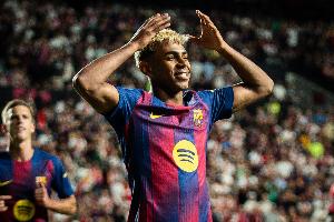 亚马尔本赛季西甲已进12球，成为历史第5位单赛季10+球的U19球员 配图