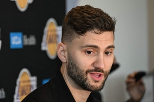 雷迪克:克莱伯的扣篮令人兴奋 队友的反应能为一个团队注入士气 配图