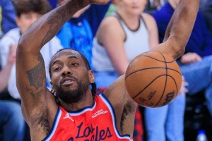 后程发力!下半场快船72-45净胜勇士27分 完成17分大逆转 配图