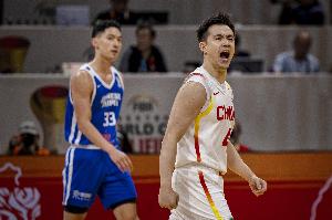 赵继伟：两场比赛都从悬崖边拉回来 大家有血性 希望能唤醒大家 配图