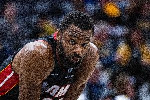 正负值-17最低！维金斯半场7投仅2中拿到5分4板3帽 配图