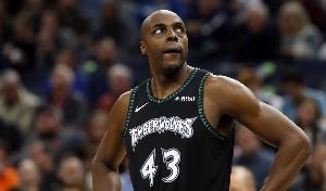 托利弗:我不会称任何还在打球的人有钱 真正的有钱是让钱生钱 配图