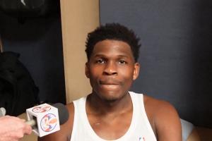 进化！爱德华兹对被包夹态度明显转变：不生气 传球后我们是4打3 配图