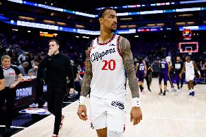 卢:科林斯的积极能量感染了所有人 这种领导力对我们很棒 配图