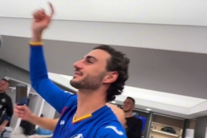 时隔18年再次攻陷伯纳乌！赫塔费球员更衣室内疯狂庆祝 配图