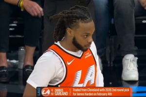 终于来了！加兰替补登场迎快船首秀 此前伤缺一个多月 配图