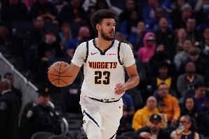 场上十分辣眼!卡梅隆·约翰逊攻不进防不住 6投全铁一分未得 配图