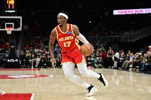 跟我学中锋咋投三分!奥孔武三分12中7轰下25分10板6助2断 配图