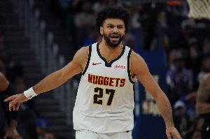 穆雷：主场和关键时刻表现不佳这很不掘金 但我们会没事的 配图