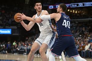 官方:埃迪将接受脚踝手术预计能完全康复 克拉克两周后重新评估 配图