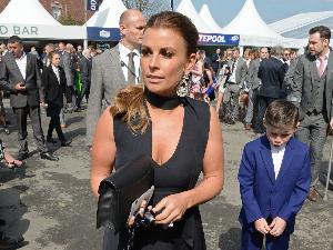 科琳：鲁尼在家有时让人厌烦，因为我们以前没有这么多时间在一起 配图