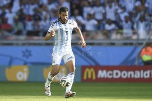 加雷：小时候家里很穷买双球鞋都要想很久 吃过这些苦才能熬出头 配图