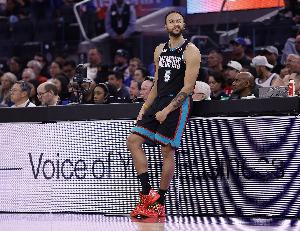 李凯尔预计明日迎森林狼首秀 而对手正好是刚刚与其买断的灰熊 配图