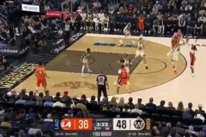 外线开炮！加兰弧顶借掩护命中三分 快船生涯首个运动战进球 配图