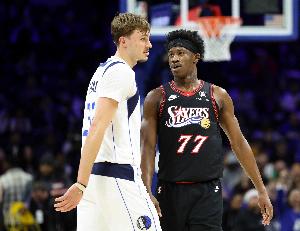 韦德：我看好弗拉格夺最佳新秀 他非常全面&还没看到谁能限制住他 配图