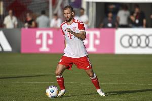 记者:莱默尔脚踝有伤,但对阵多特依然带伤出战 配图