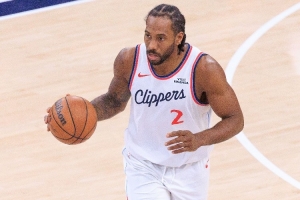 里程碑!伦纳德常规赛生涯总得分突破16000大关 现役第25人 配图