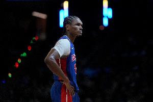 活塞主帅：奥萨尔在不断适应对手的防守 他的空切对我们帮助极大 配图