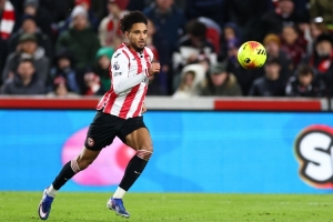 英超界外球造进球榜:小蜜蜂5球第一 伯恩利4球 黑猫等三队3球 配图