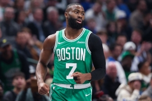 霍里：我的MVP是布朗而非文班亚马 没有后者马刺也能赢球 配图