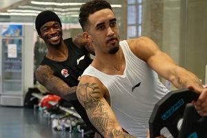 队内训练氛围大赏！广东官方社媒分享欢乐训练视频！ 配图