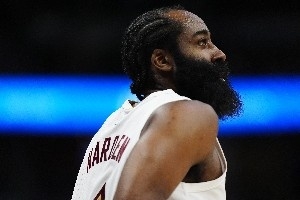 哈登加盟让骑士重燃信心！他和米切尔能否在季后赛各自实现突破？ 配图