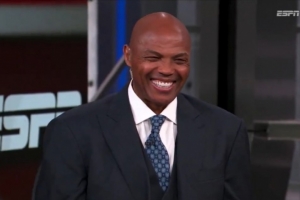 巴克利阴阳：湖人把4冠勇士打成G联盟球队 他们是真正的竞争者 配图