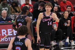 止住11连败！公牛下半场轰27-0&末节33-8净胜25分 最多落后16分 配图