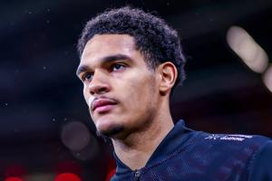 1年前3500万出售！德天空：红军想签回宽萨，回购条款8000万欧 配图