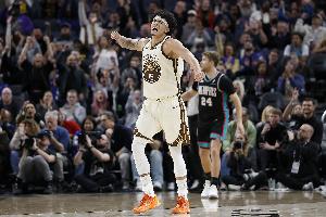 3年1500万提前续约！科尔：我为桑托斯感到高兴 也为球队感到高兴 配图